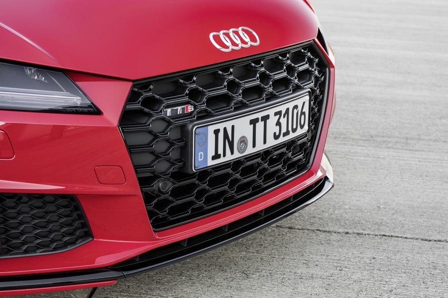 Детали экстерьера Audi TTS Coupe (8S) 2018 года  (WW) (фото 101 из 254)